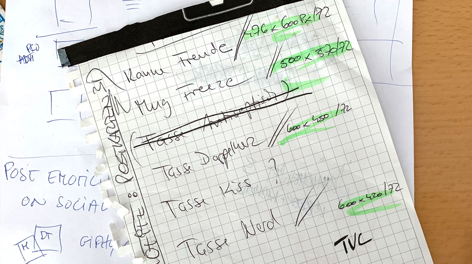 As we learned, transforming our TASSEN dishware into EmotiCups for our digital communication channels posed some challenges. From the initial idea to first sketches and actual implementation it was an arduous process until our fan community could use these little charmers. What’s the big deal? Well, everyone familiar with our animated TASSEN videos knows that we’ve been breathing digital life into our characters for quite some time now. So that may lead some to think that the majority of the (digital) work required to create our EmotiCups is already done.