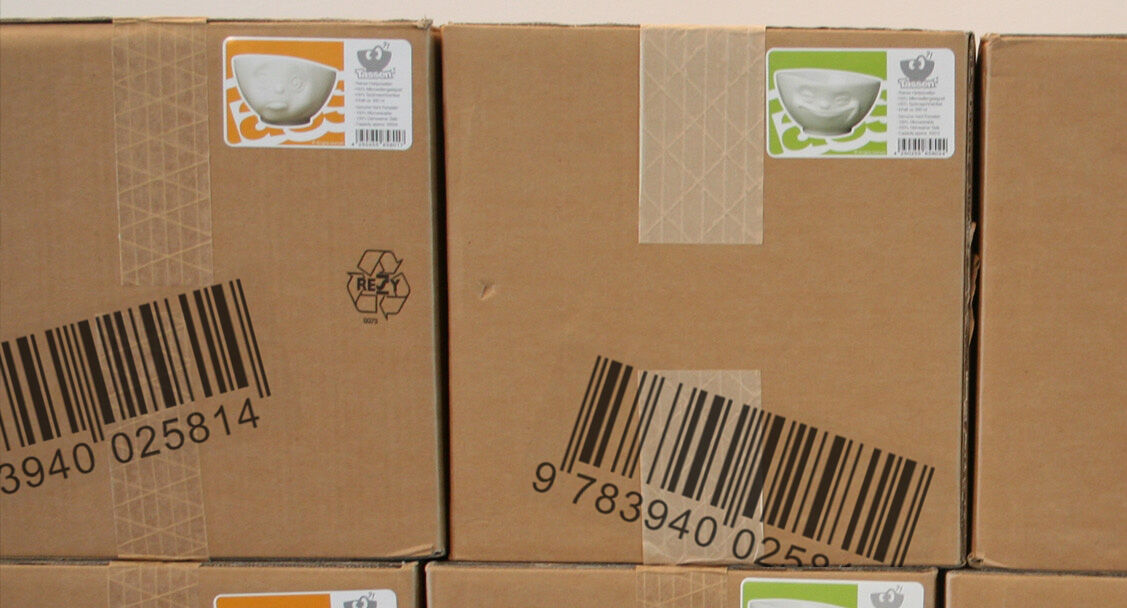 It wasn't easy. It was a bumpy start. No sooner had we solved one problem, then the next one came along. Our principle was "learning by doing" as well as "trial and error" methods. But wait a minute!? FIFTYEIGHT ANIMATION has been around for almost 10 years. True, but a service tech company has their own processes and tools that cannot be transferred to a manufacturing company. However, we are now on a different path. In the world of "European Article Numbers" – EAN, nothing works without a barcode, as we soon found out.
