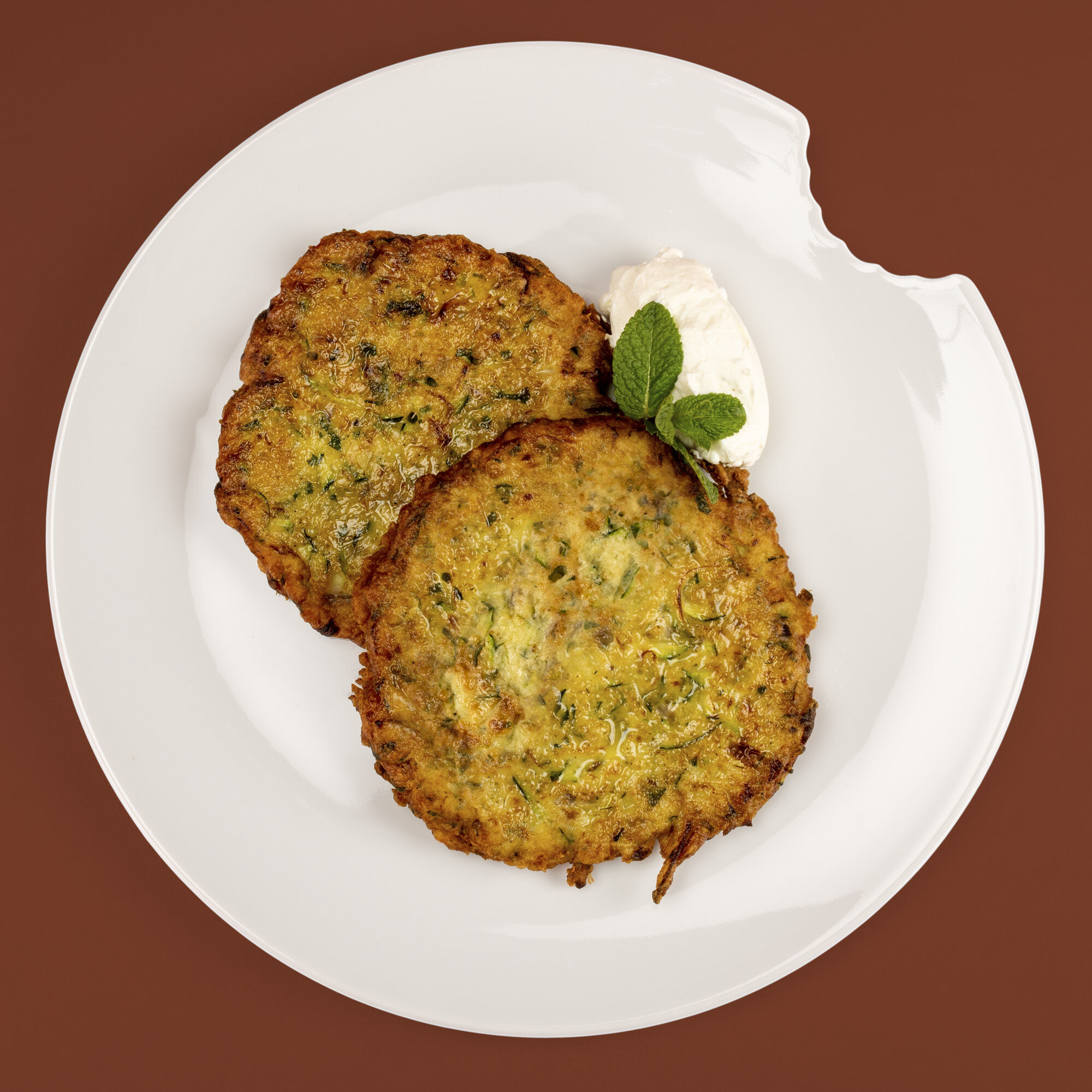 Anyone who decides to write a cookbook has a relationship to good food, that is for sure. Now, of course, we have to admit that for each of us the connection to good food is different today than it was 25 years ago when FIFTYEIGHT was founded. Everyone develops their preferences and eating habits over time, depending on the life situations and experiences.