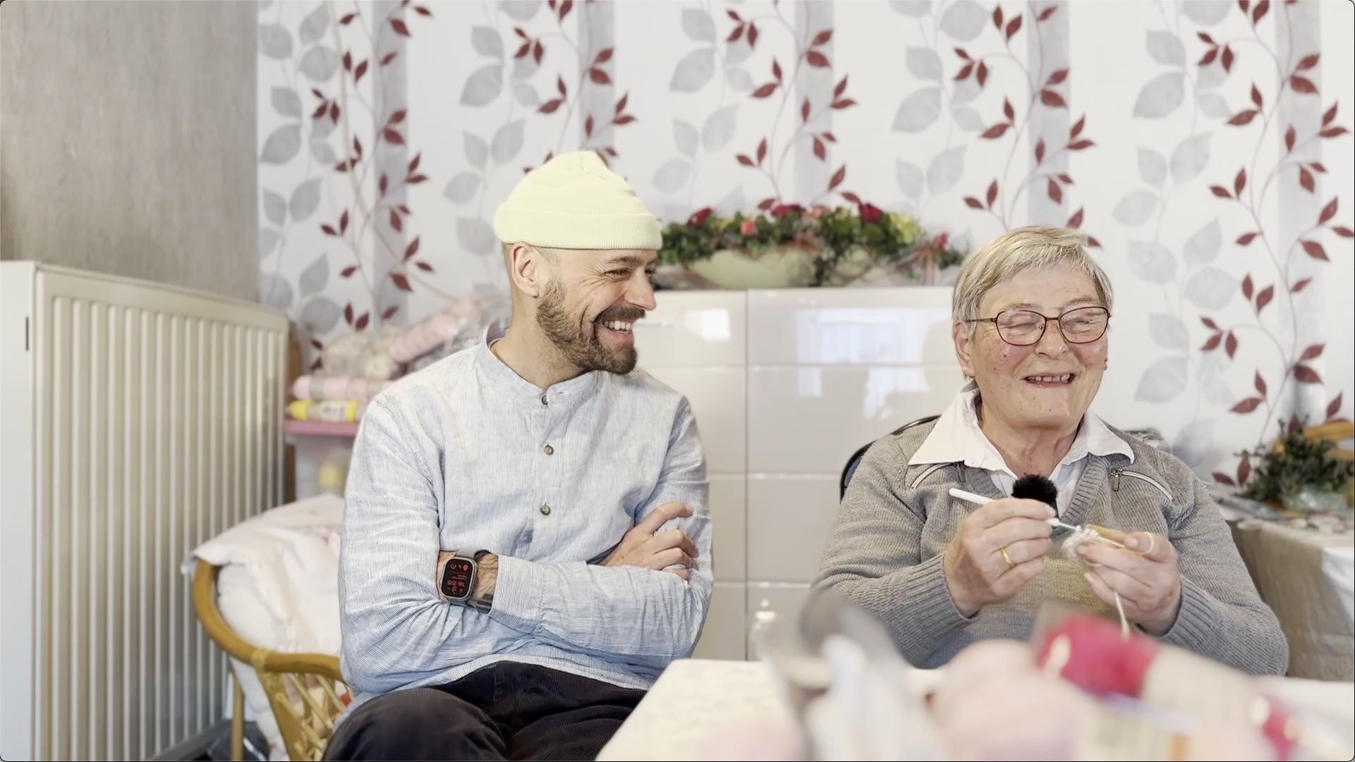 For more than 10 years, the colorful, hand-crocheted Egg Cup Hats with the thick, fluffy pom-pom have been among the favorites in our range. Available in many color combinations and as specials in hip-hop style, bunny hats, summer hats, or nightcaps.